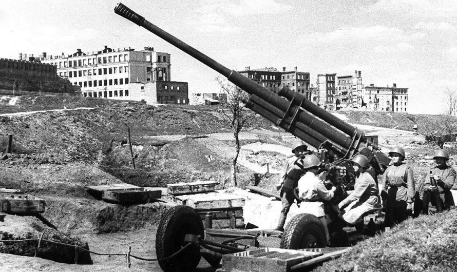 1942. Как женский зенитный полк не пустил фашистов в Сталинград